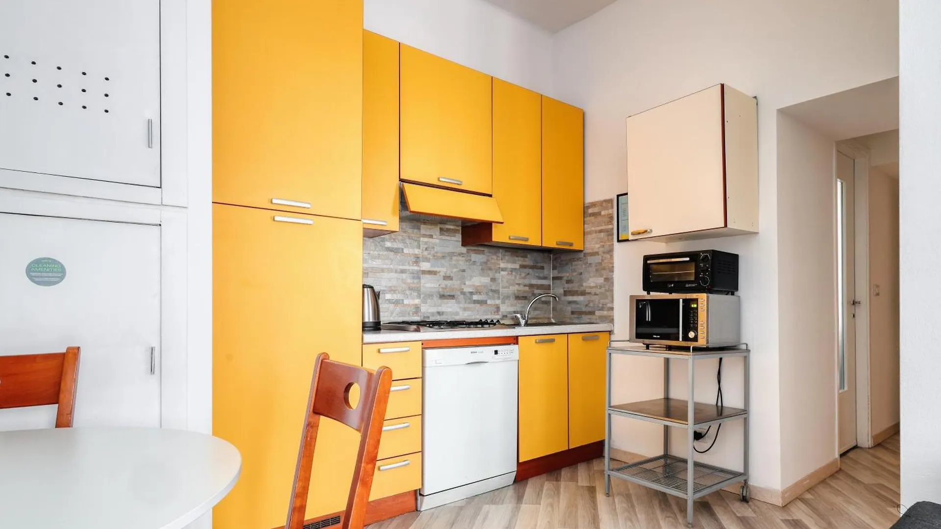 Joivy Stylish 2-Bed Flat, Easy Access To Centre Apartment Milan Italy