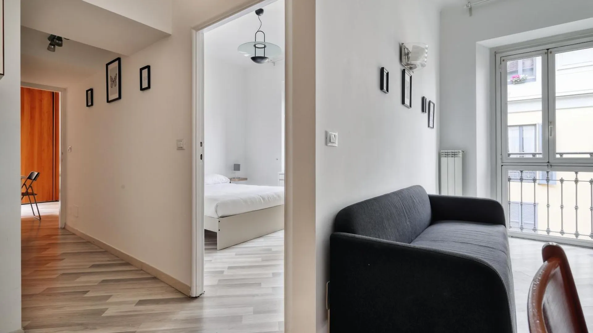 Joivy Stylish 2-Bed Flat, Easy Access To Centre Apartment Milan Italy