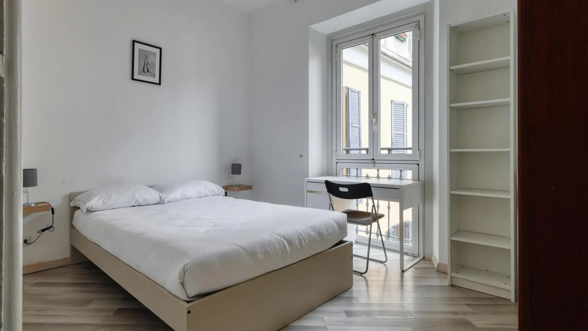 Joivy Stylish 2-Bed Flat, Easy Access To Centre Apartment Milan 0*,