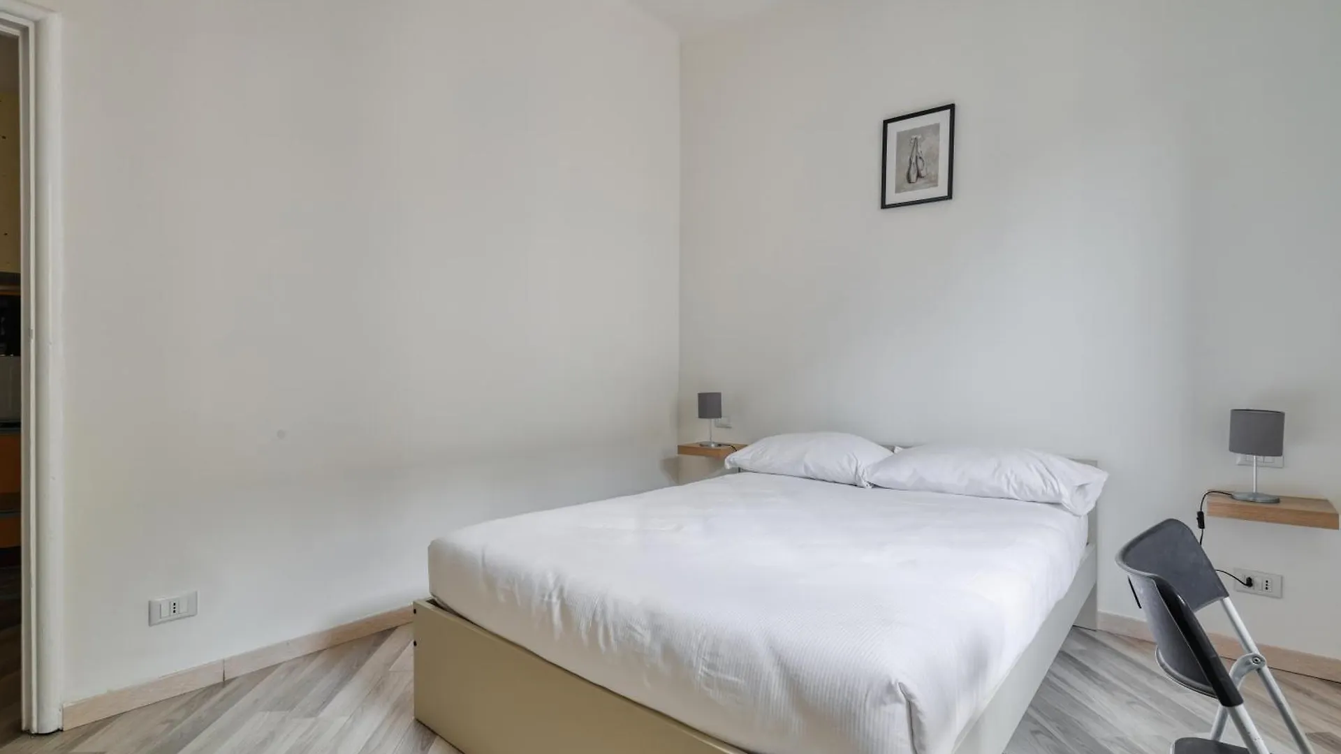 Joivy Stylish 2-Bed Flat, Easy Access To Centre Daire Milano